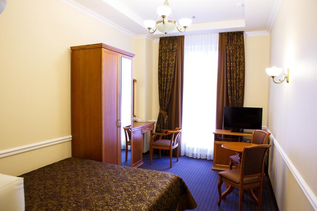 Ekaterinodar Hotel Krasnodar Room photo