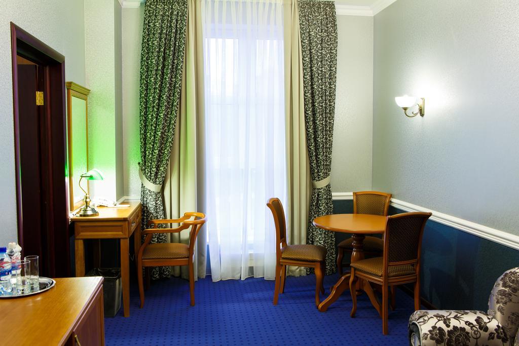 Ekaterinodar Hotel Krasnodar Room photo