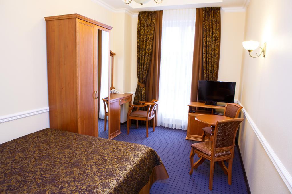 Ekaterinodar Hotel Krasnodar Room photo