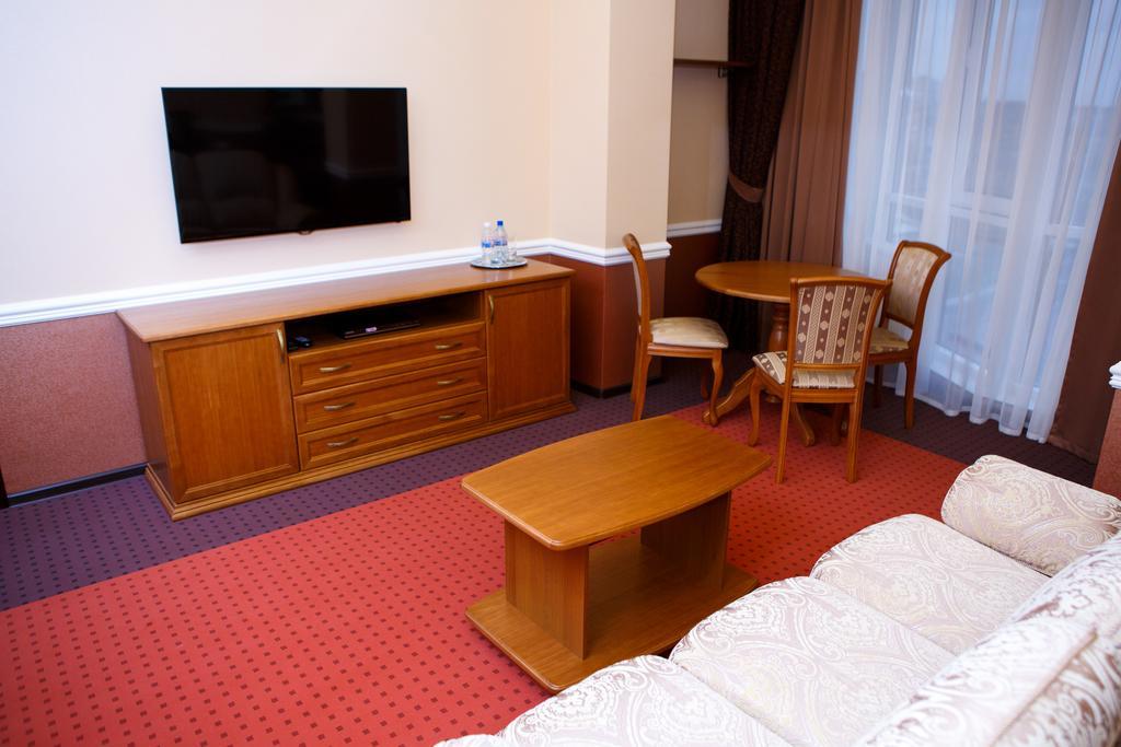 Ekaterinodar Hotel Krasnodar Room photo