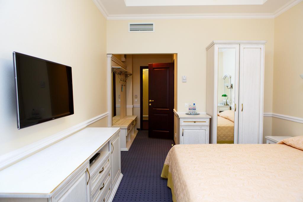 Ekaterinodar Hotel Krasnodar Room photo